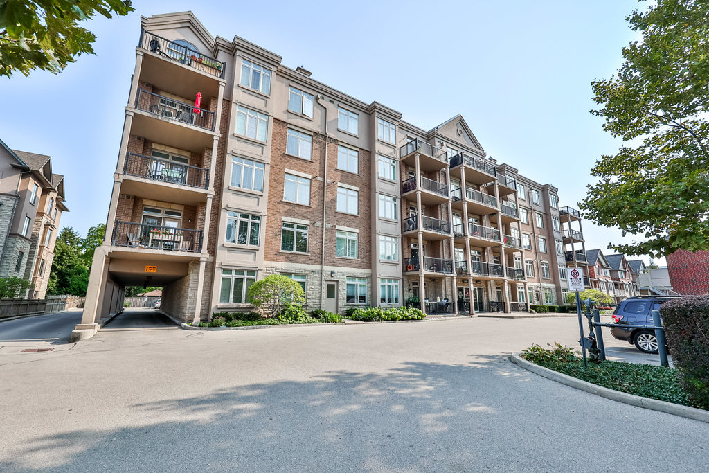 404-396 Plains Road East, Burlington