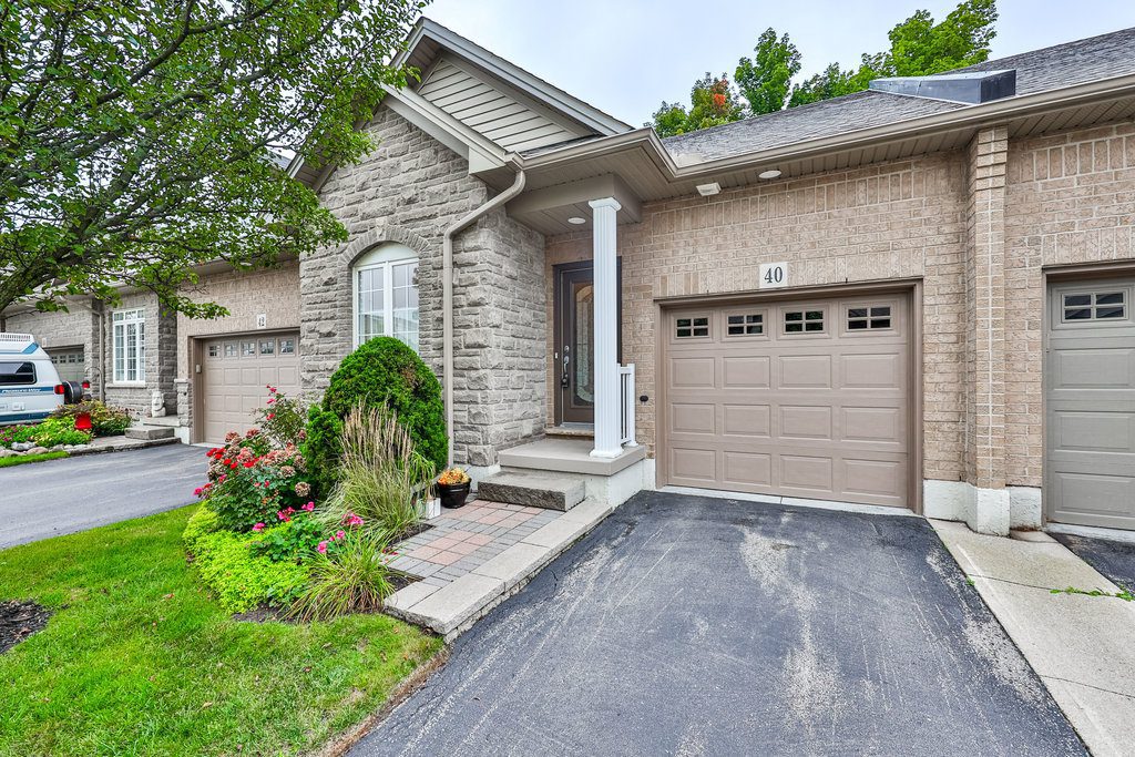 40 Grovetree Trail, Glanbrook