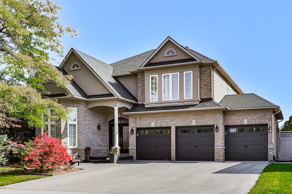 2557 Armour Crescent, Burlington